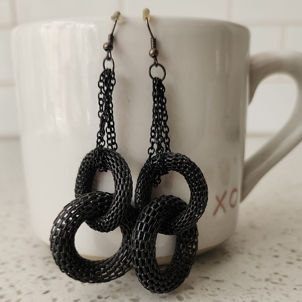 Elegant Black Chain Link Earrings